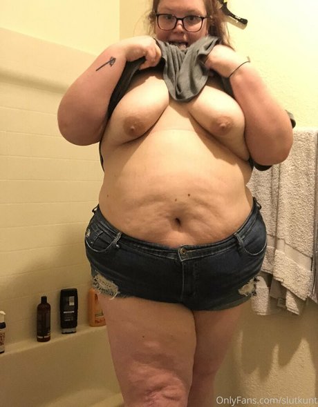 slutkunt exclusive actress photo