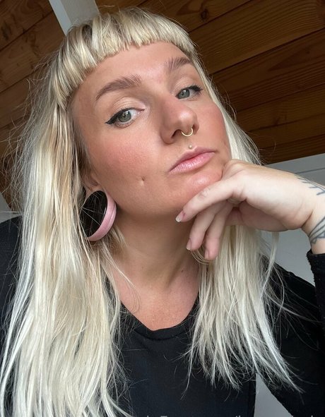 cheating hotwife onlyfans free nude photo