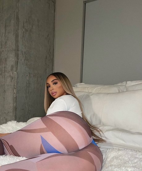 chefchanel pretty pornstar picture