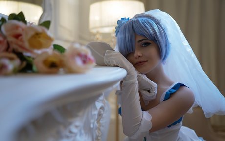 Di Simon star hot images