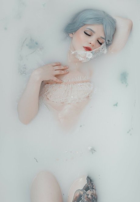 Di Simon erotic pornstar pic