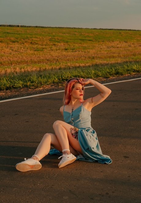 Di Simon porn star pic