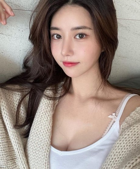 Lee Hayun sex model pictures