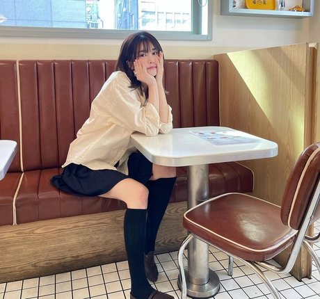 Lee Hayun star hd img