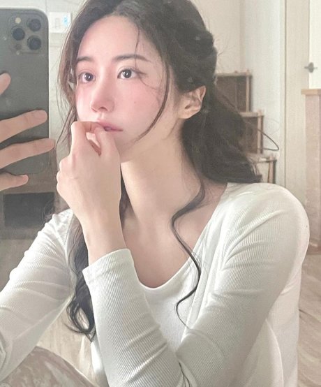 Lee Hayun nudes star archive