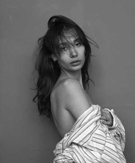 Jennifer Laptiacru hd actress pictures