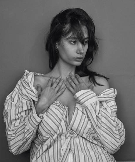 Jennifer Laptiacru star hot pic