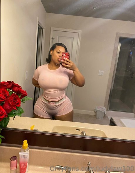 judylaw100 star nudes pic