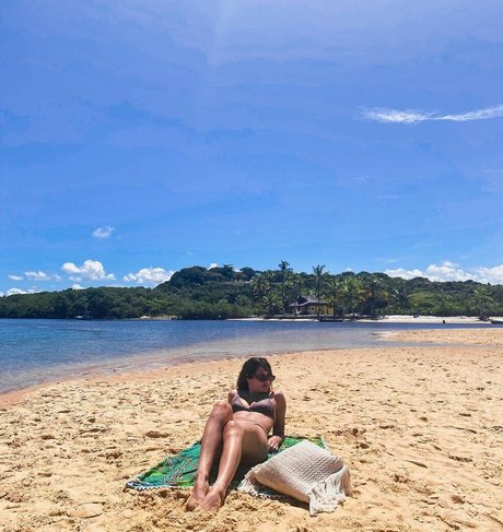 Mariana Nery star free gallery