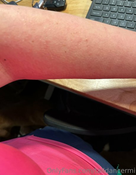 talldancermi hd model pic