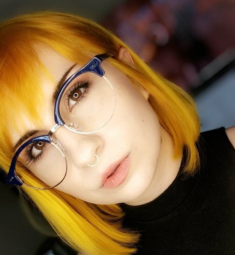 daxanais nude star photo