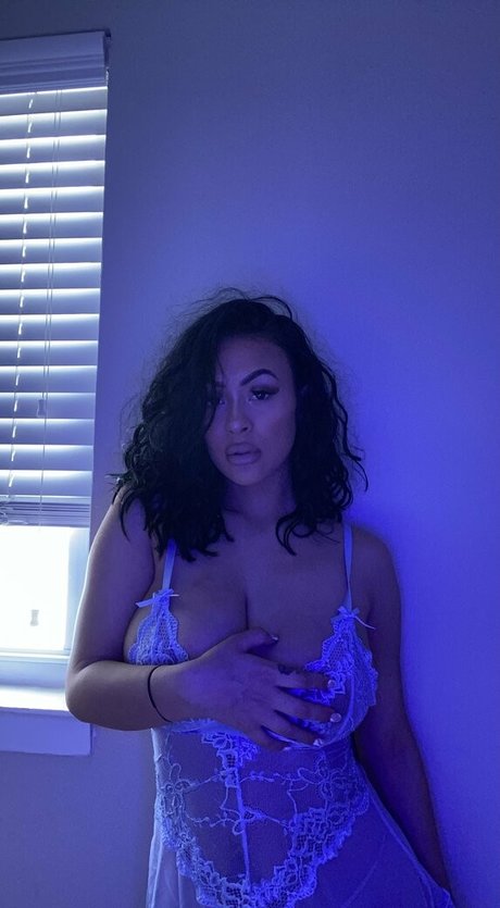 Kaylina Eileen pornstar pretty gallery