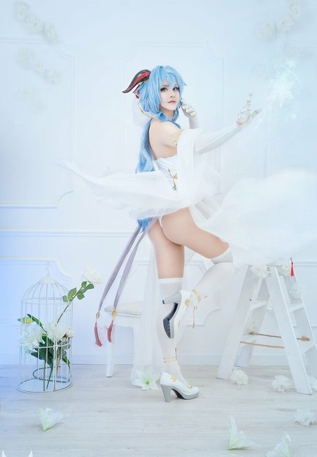 Yukeshiro star erotic image