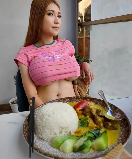 SexyCyborg model nude photo