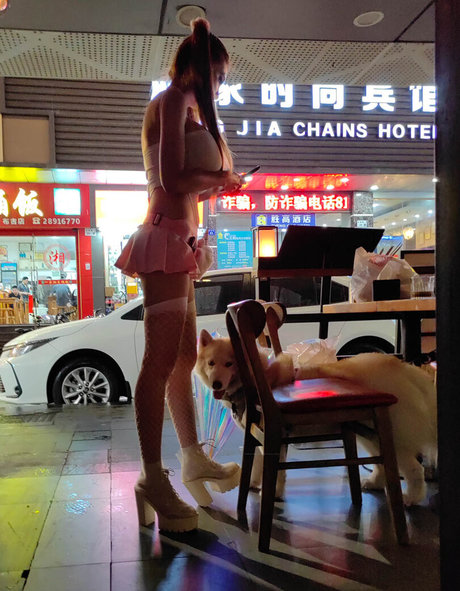 SexyCyborg pornographic model picture