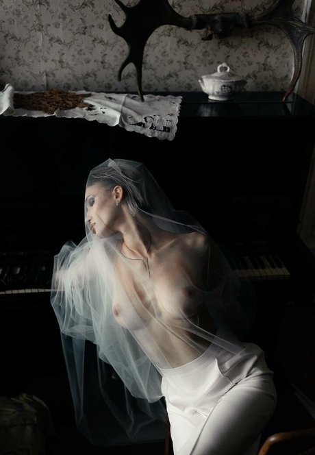 _vialentina_ nudes actress pics