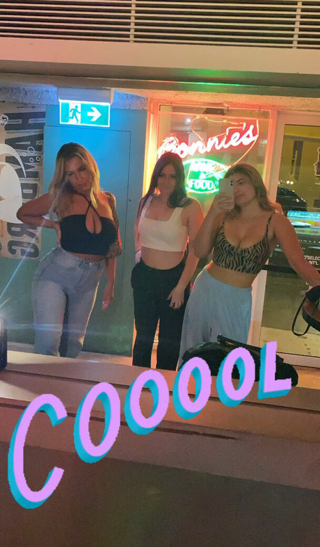 Ariel D nude pornstar archive