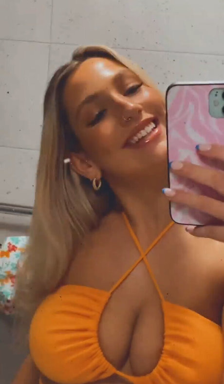 Ariel D pornstar hot photos