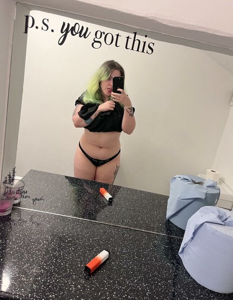 Spitwicked model perfect archive