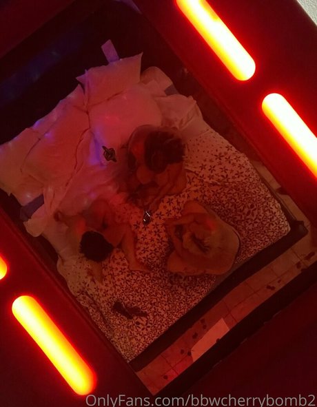 bbwcherrybomb2 pornstar hd photo