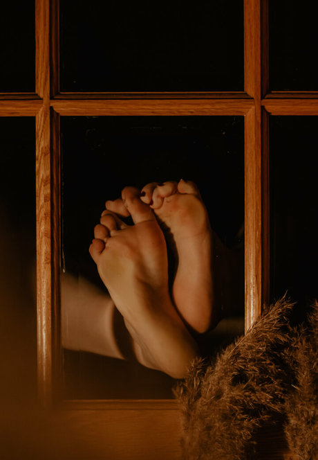 feetish babes hd model archive