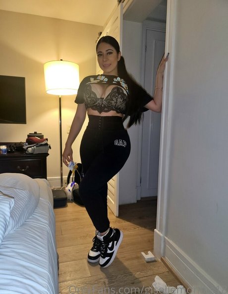 gisellemontes18 erotic model archive