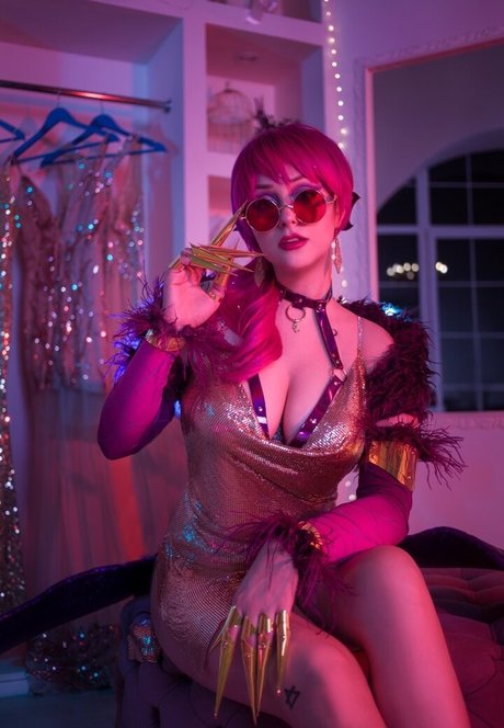 Senedy nude actress photo