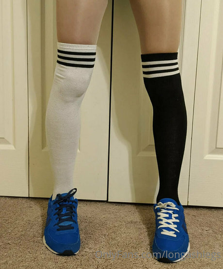 longashlegs sexy pornstar photo