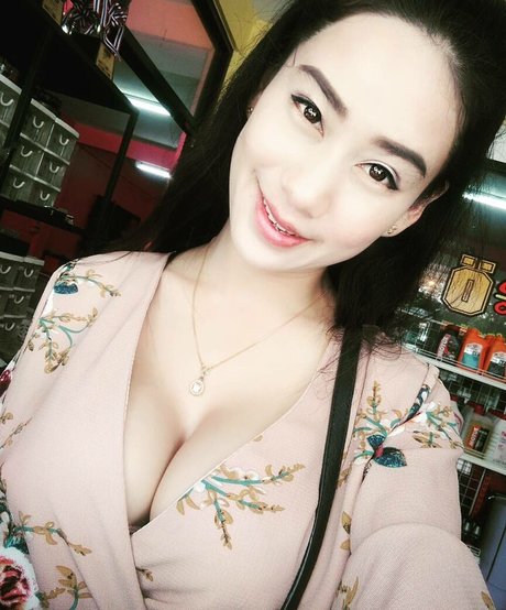 Saowalak Saifak naked model archive