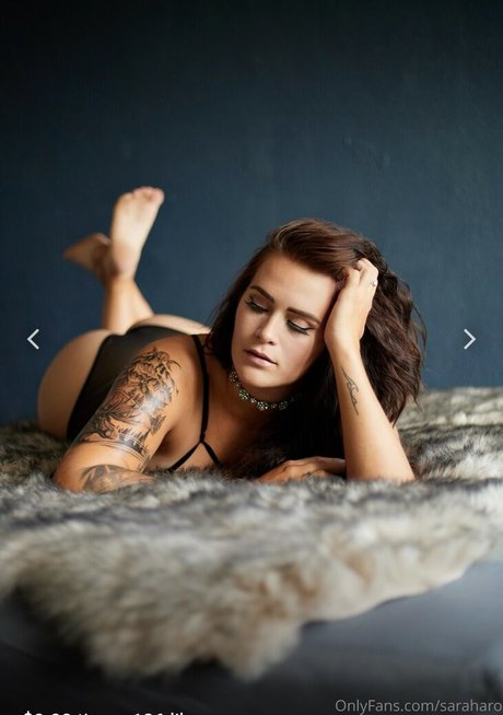 Sara Haro nude model pic