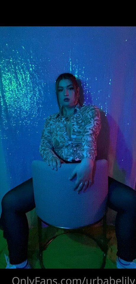 urbabelily erotic pornstar img