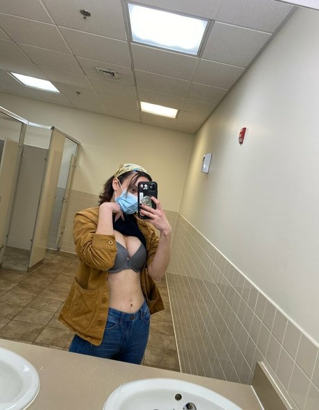 puckou nice actress photos