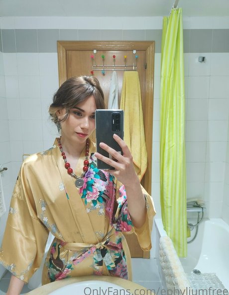 ephyliumfree erotic pornstar pics