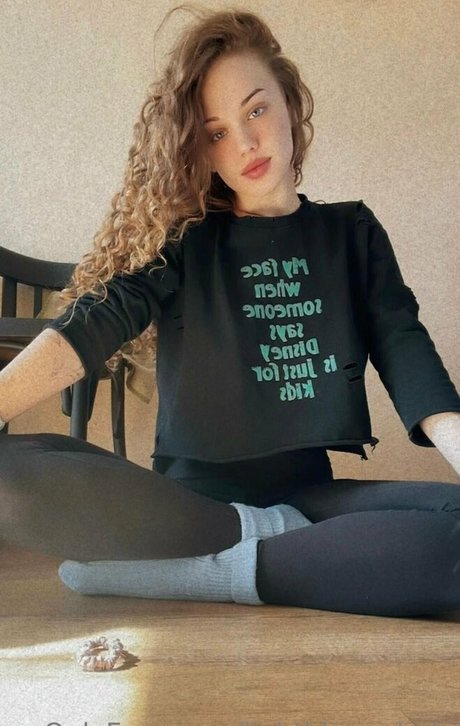 lightbluenebula sexy actress pics