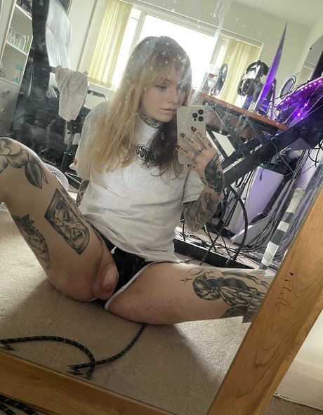 emilypiexo pornstar hd pictures