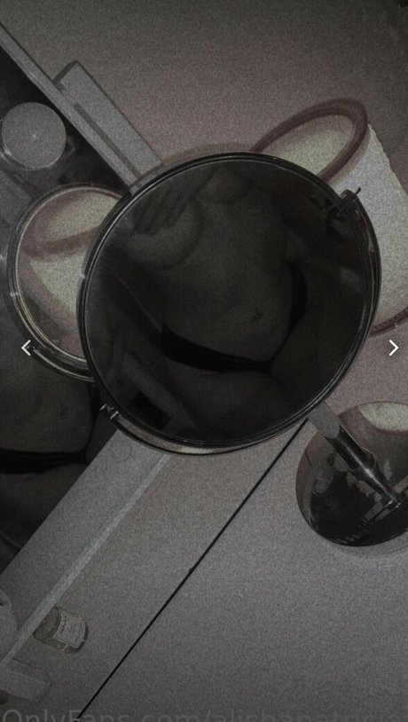 Alisha Wallace hd actress images