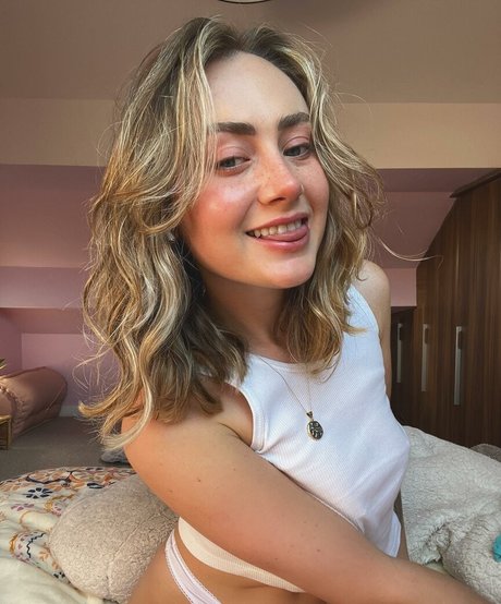 Lanaivy star nude img