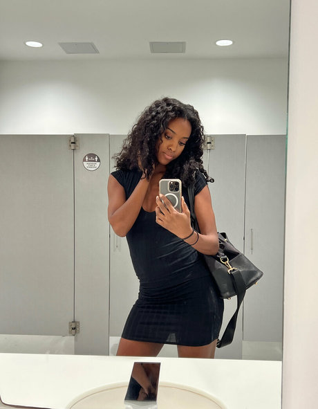 onlybombshell nudes star pictures