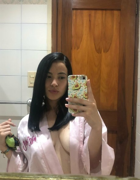 babygirlluna12 high quality model pic