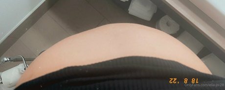 ella jo 28 naked actress img