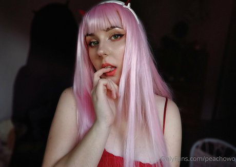 peachowo xxx model galleries