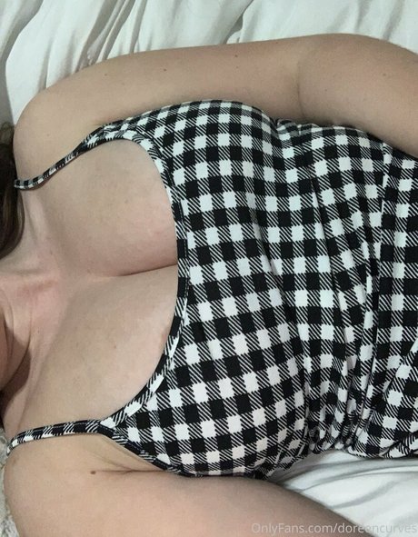 Doreencurves top model pictures