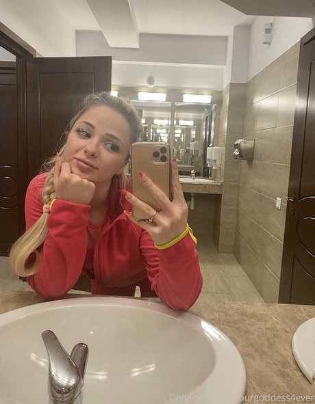 yourgoddess4ever nude star galleries