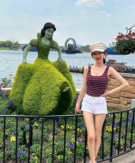 Yeonmi Park porn actress images