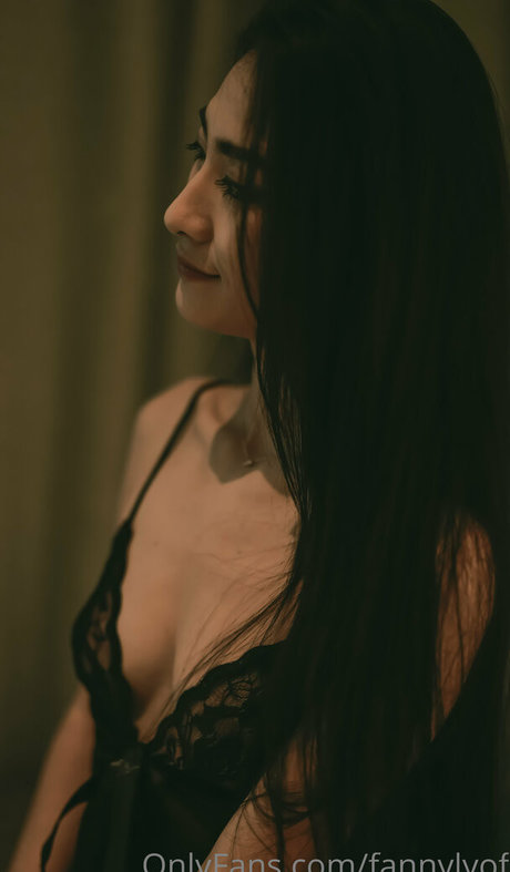 fannylyof model free pics