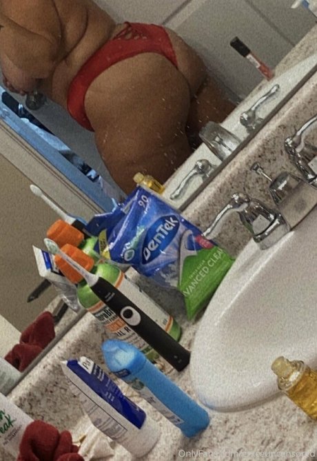 Grxceuncensored model naked gallery