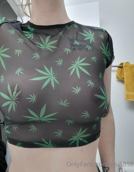 ro 5898 porn actress image