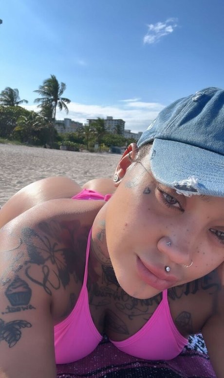 Donna Lombardi pretty pornstar gallery