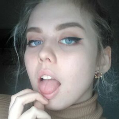 Hickorymoth nudes model image