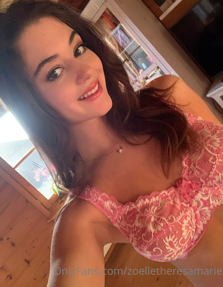 Zoelle exclusive star photos